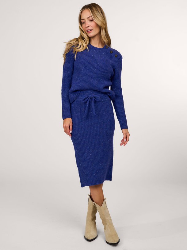 Ontdek de Ama wolmix gemêleerde rok van Sessun in de kleur blauw bij Orangebag. Op werkdagen voor 21:45 besteld, morgen in huis.