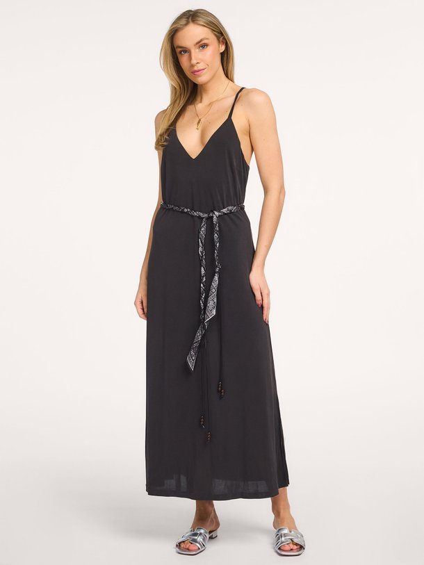 Ontdek de Camilla geweven maxi jurk van Co'Couture in de kleur Donkergrijs bij Orangebag. Op werkdagen voor 21:45 besteld, morgen in huis.