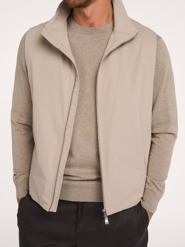 Ontdek de Geweven bodywarmer van Profuomo in de kleur Beige bij Orangebag. Op werkdagen voor 21:45 besteld, morgen in huis.