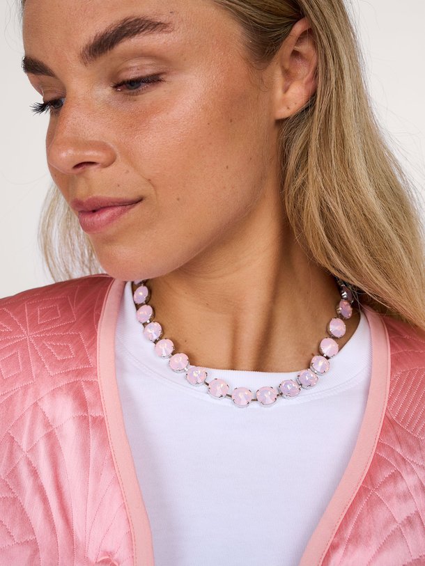 Ontdek de Zilveren halsketting met kristallen van forte_forte in de kleur roze bij Orangebag. Op werkdagen voor 21:45 besteld, morgen in huis.