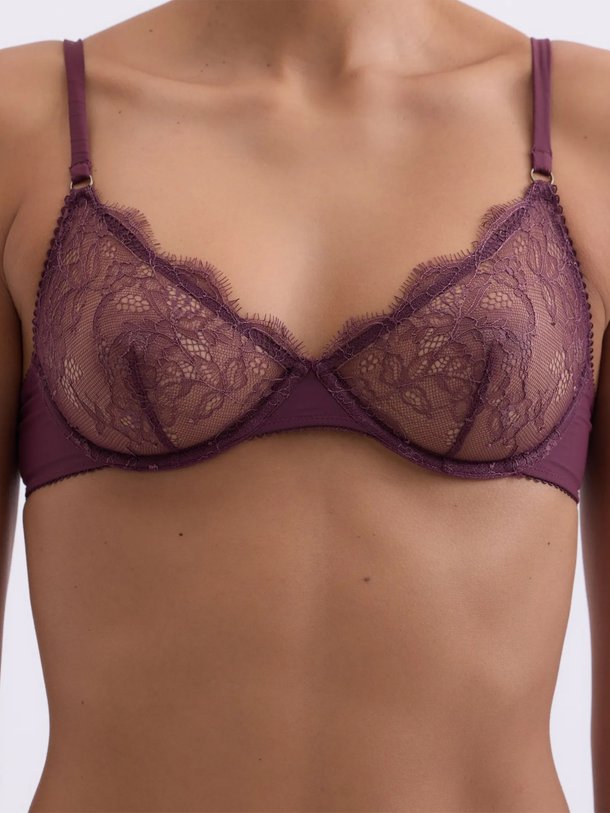 Ontdek de Romeo kanten beha van Love Stories in de kleur Bordeauxrood bij Orangebag. Op werkdagen voor 21:45 besteld, morgen in huis.