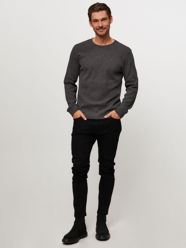 Ontdek de Malthe katoenmix gemêleerde rib longsleeve van Samsoe Samsoe in de kleur donkergrijs bij Orangebag. Op werkdagen voor 21:45 besteld, morgen in huis.