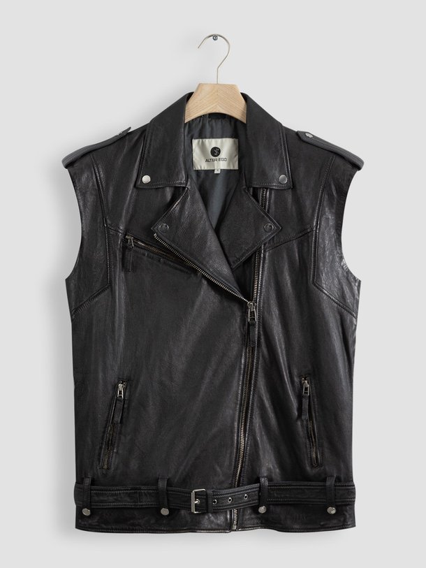 Ontdek de Rosie lederen gilet van Alter Ego in de kleur antraciet bij Orangebag. Op werkdagen voor 21:45 besteld, morgen in huis.