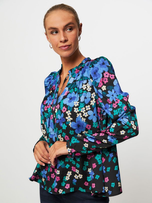 Ontdek de Didi viscose top met print van Fabienne Chapot in de kleur zwart bij Orangebag. Op werkdagen voor 21:45 besteld, morgen in huis.
