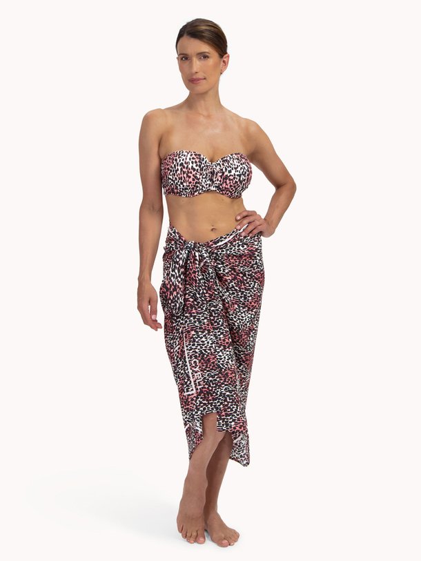 Ontdek de Cheetah Chic viscose pareo van Cyell in de kleur Roze bij Orangebag. Op werkdagen voor 21:45 besteld, morgen in huis.