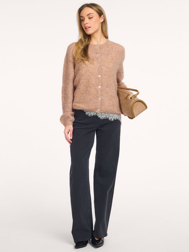 Ontdek de Bibi mohairmix vest van Studio Anneloes in de kleur Lichtbruin bij Orangebag. Op werkdagen voor 21:45 besteld, morgen in huis.