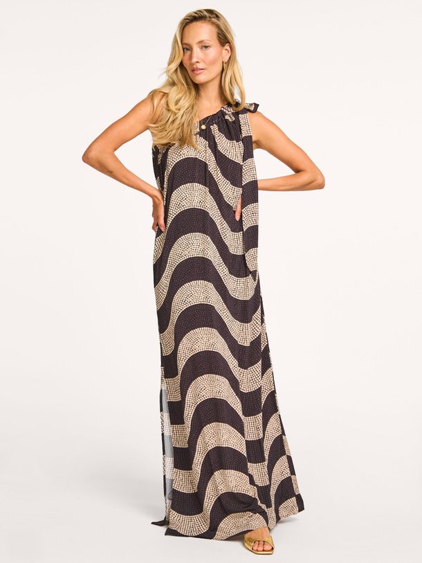 Ontdek de Ella viscosemix one shoulder maxi jurk van The Belle Of The Beach in de kleur zwart bij Orangebag. Op werkdagen voor 21:45 besteld, morgen in huis.