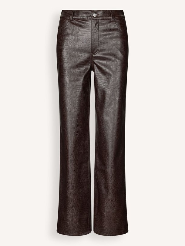 Ontdek de Sixsten leatherlook croco broek van Modstrom in de kleur Donkerbruin bij Orangebag. Op werkdagen voor 21:45 besteld, morgen in huis.