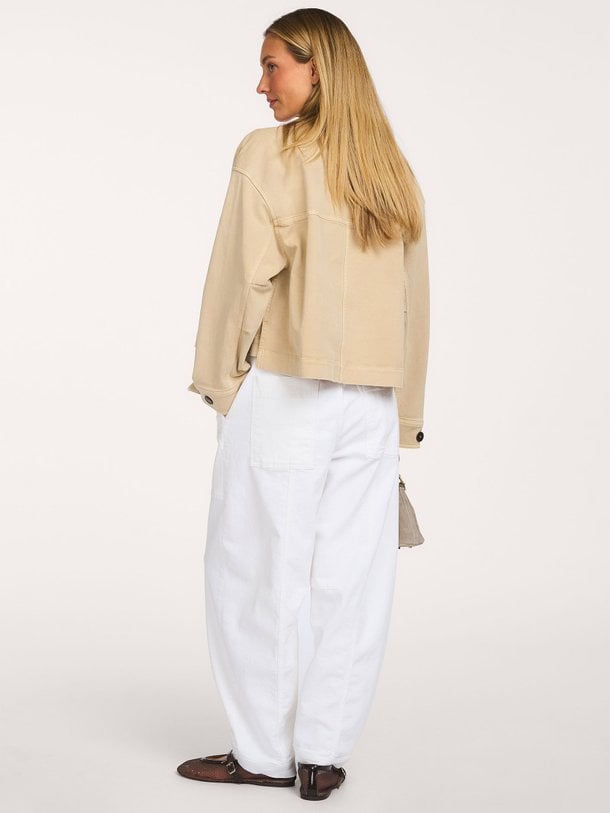 Closed Cropped Utility Jacket Ontdek de CROPPED UTILITY JACKET van Closed bij Orangebag. Op werkdagen voor 21:45 besteld, morgen in huis.