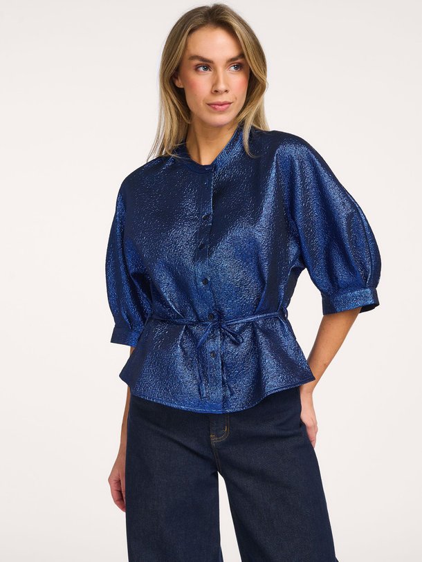 Ontdek de Christi geweven metallic blouse van By-Bar in de kleur Blauw bij Orangebag. Op werkdagen voor 21:45 besteld, morgen in huis.