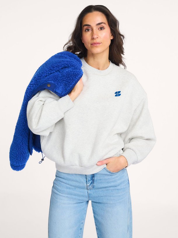 Ontdek de Bibi katoenmix sweater met print van By-Bar in de kleur Lichtgrijs bij Orangebag. Op werkdagen voor 21:45 besteld, morgen in huis.