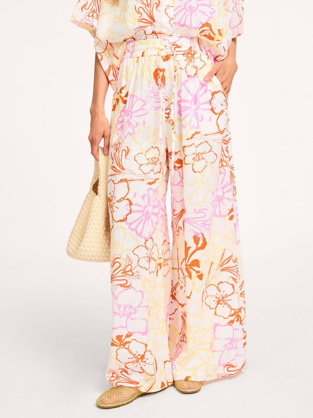 Ontdek de Maiya viscose/linnenmix palazzo met print van Frnch in de kleur oranje bij Orangebag. Op werkdagen voor 21:45 besteld, morgen in huis.