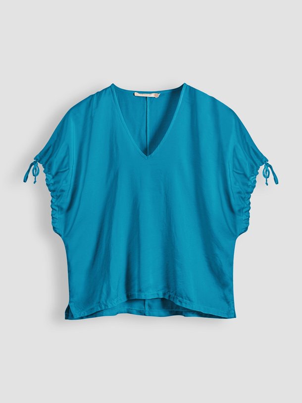Ontdek de Vali viscose top van La Fee Maraboutee in de kleur petrol bij Orangebag. Op werkdagen voor 21:45 besteld, morgen in huis.