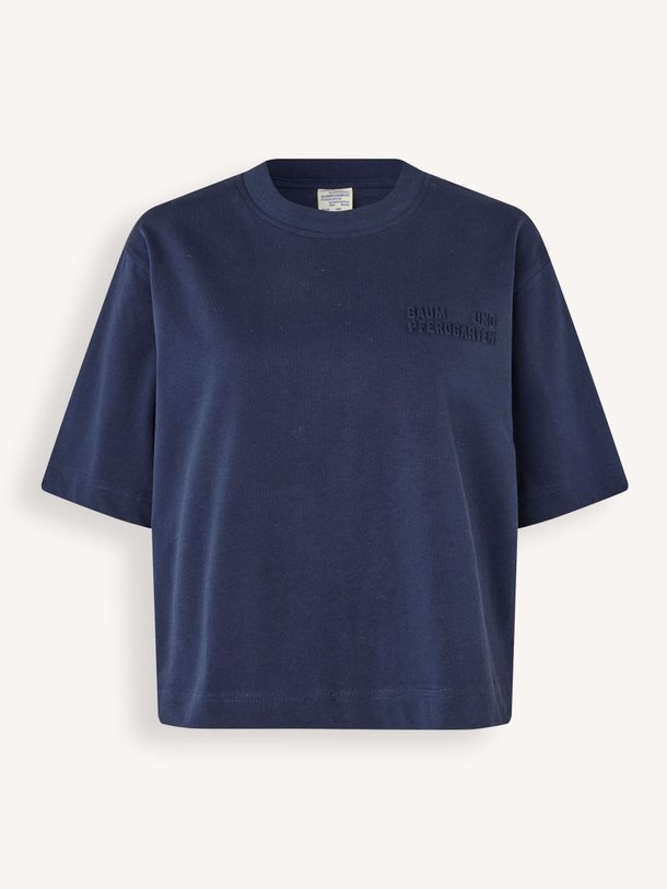 Ontdek de Jiana organic cotton logo T-shirt van Baum und Pferdgarten in de kleur donkerblauw bij Orangebag. Op werkdagen voor 21:45 besteld, morgen in huis.