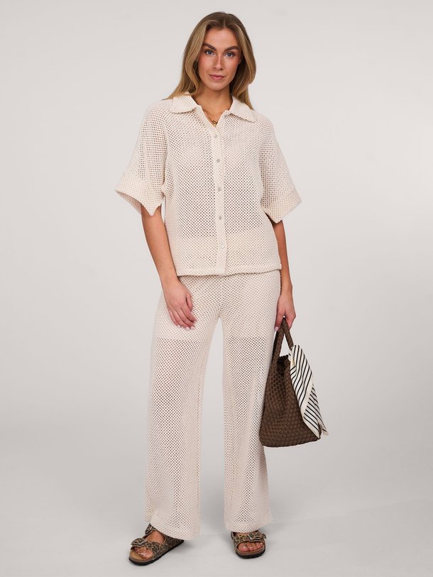 Ontdek de Zoey katoenmix gehaakte broek van Chptr-s in de kleur ecru bij Orangebag. Op werkdagen voor 21:45 besteld, morgen in huis.