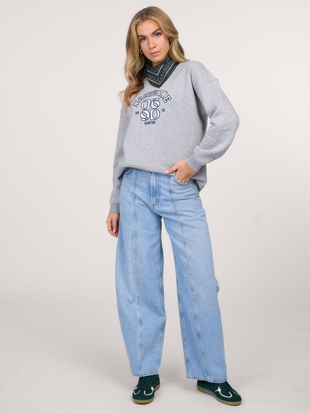 Ontdek de Nocturne katoenmix gemêleerde sweater van Dante 6 in de kleur grijs bij Orangebag. Op werkdagen voor 21:45 besteld, morgen in huis.