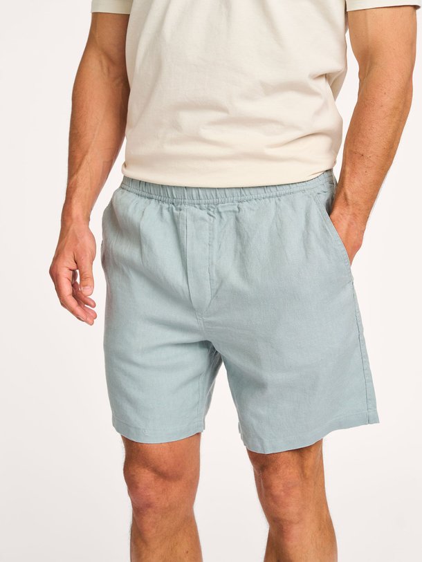 Ontdek de Sajabari linnen short van Samsoe Samsoe in de kleur mintgroen bij Orangebag. Op werkdagen voor 21:45 besteld, morgen in huis.