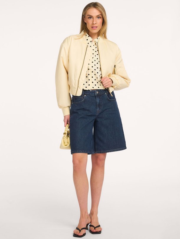 Ontdek de MWZita 139 High X-Wide Shorts van My Essential Wardrobe bij Orangebag. Op werkdagen voor 21:45 besteld, morgen in huis.