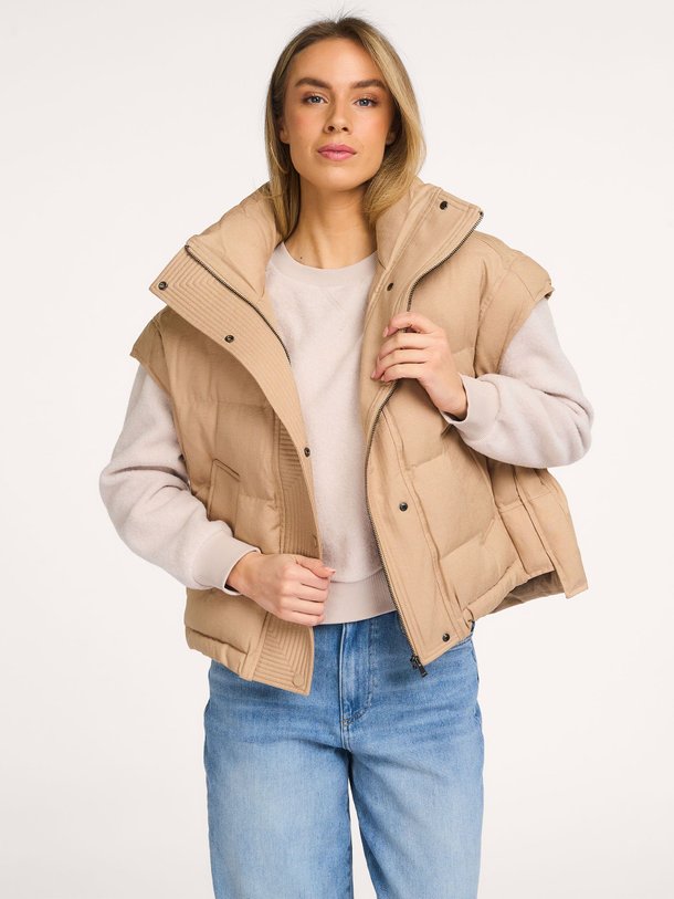 Ontdek de Geweven bodywarmer van Yaya in de kleur Lichtbruin bij Orangebag. Op werkdagen voor 21:45 besteld, morgen in huis.