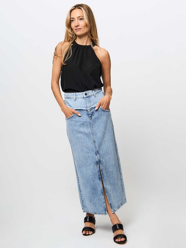 Ontdek de Denim katoenen denim maxi rok van Co'Couture in de kleur blauw bij Orangebag. Op werkdagen voor 21:45 besteld, morgen in huis.