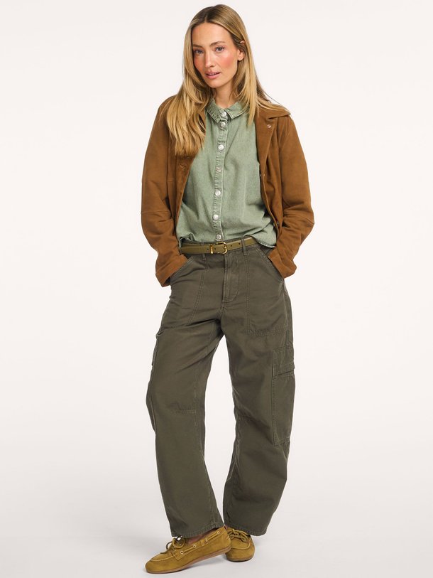 Ontdek de Bono denim blouse van Lollys Laundry in de kleur Groen bij Orangebag. Op werkdagen voor 21:45 besteld, morgen in huis.