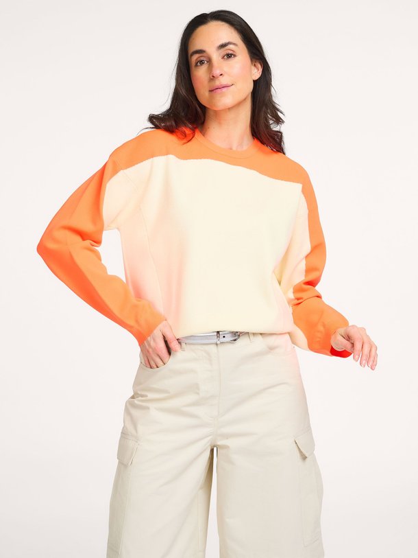 Ontdek de Joto viscosemix sweater van Essentiel Antwerp in de kleur Off-white bij Orangebag. Op werkdagen voor 21:45 besteld, morgen in huis.