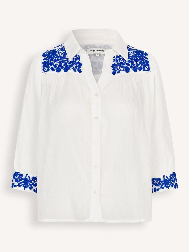 Ontdek de Yugi katoenen blouse van Lollys Laundry in de kleur crème bij Orangebag. Op werkdagen voor 21:45 besteld, morgen in huis.