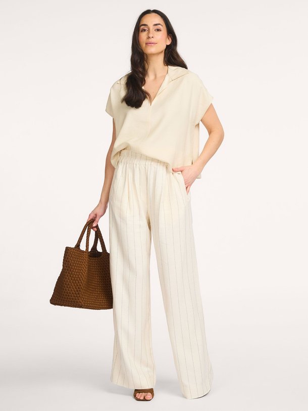 Ontdek de Benji viscose/linnenmix getreepte broek van By-Bar in de kleur Off-white bij Orangebag. Op werkdagen voor 21:45 besteld, morgen in huis.