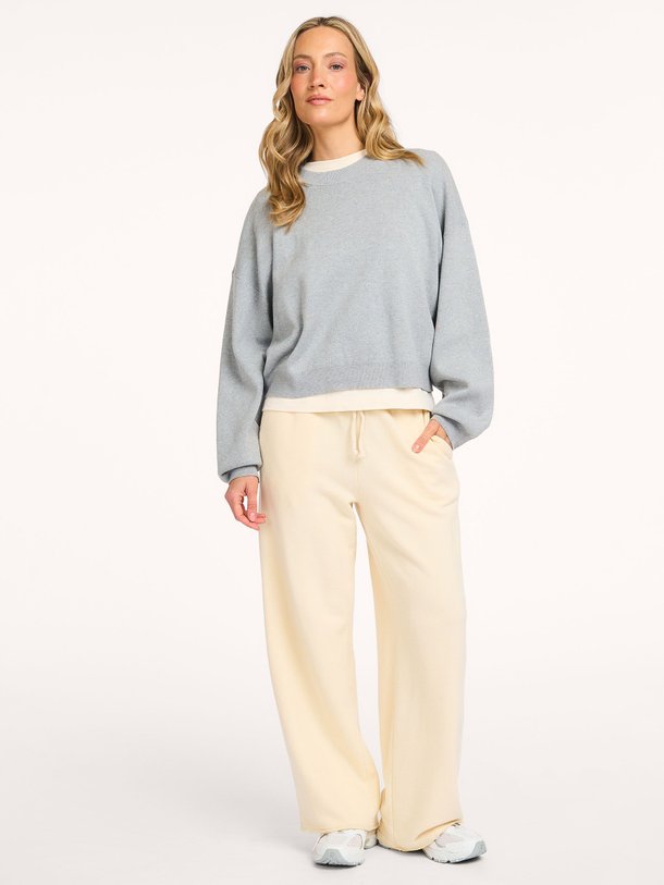 Ontdek de Atubay katoenmix joggingbroek van American Vintage in de kleur Ecru bij Orangebag. Op werkdagen voor 21:45 besteld, morgen in huis.