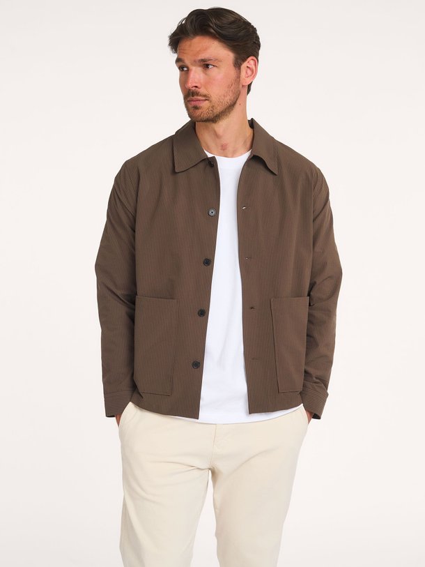 Ontdek de Blaze geweven seersucker overhemd van NN.07 in de kleur Bruin bij Orangebag. Op werkdagen voor 21:45 besteld, morgen in huis.