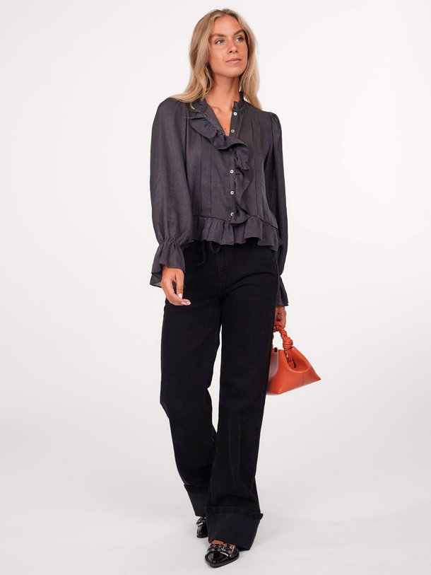 Ontdek de New Hubby high waist jeans met omslag van Co'Couture in de kleur zwart bij Orangebag. Op werkdagen voor 21:45 besteld, morgen in huis.