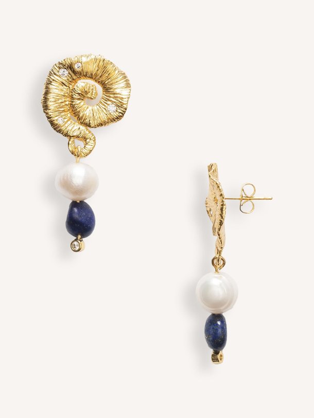 Ontdek de Jetset vergulde oorbellen met parels van Anni Lu in de kleur Goudkleur bij Orangebag. Op werkdagen voor 21:45 besteld, morgen in huis.