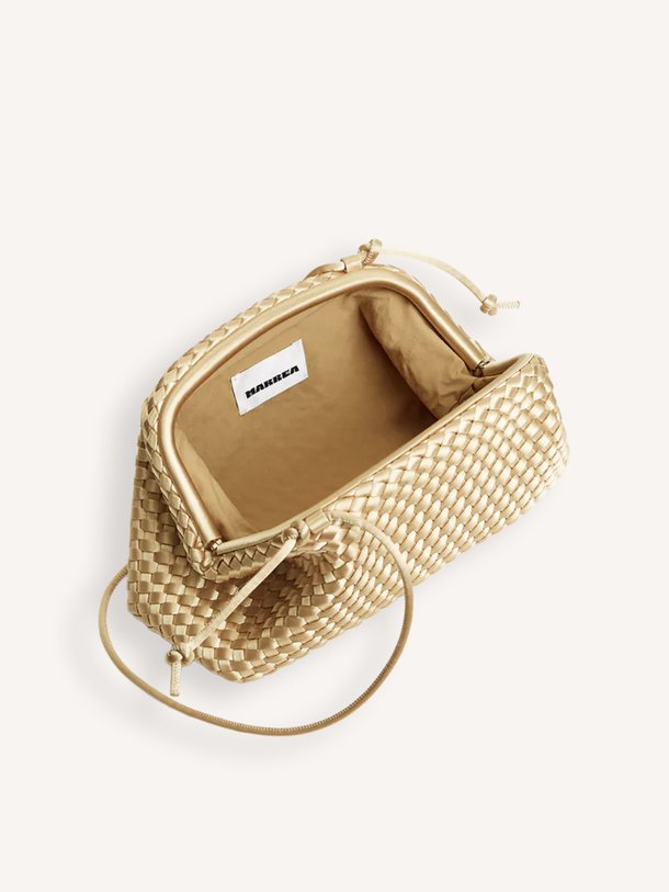 Ontdek de Gevlochten pouch van Marrea bij Orangebag. Op werkdagen voor 21:45 besteld, morgen in huis.