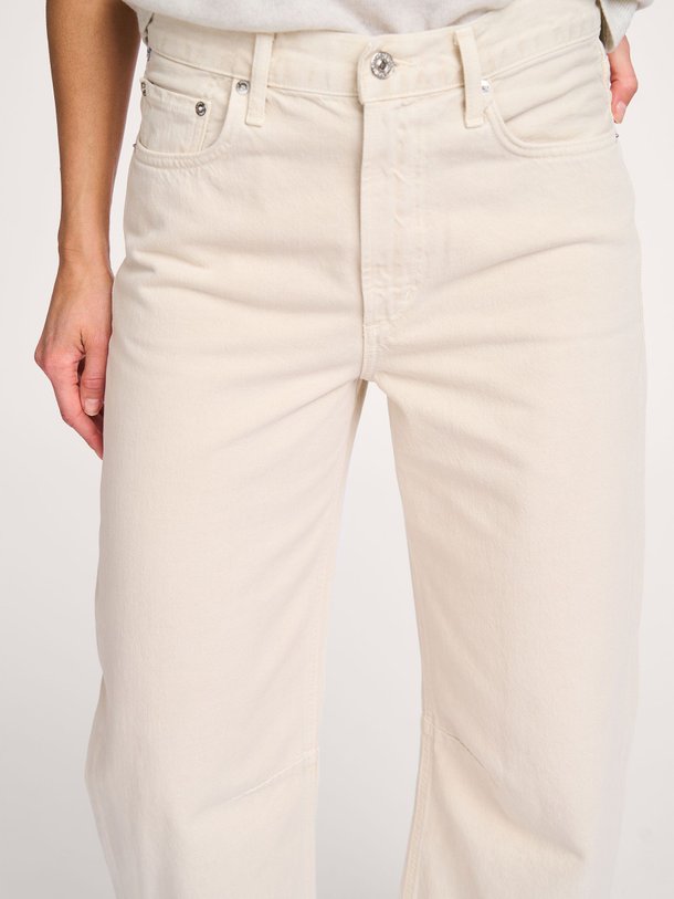 Ontdek de Miro mid waist barrel fit non-stretch jeans van Citizens of Humanity in de kleur ecru bij Orangebag. Op werkdagen voor 21:45 besteld, morgen in huis.