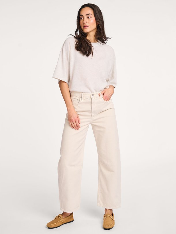 Ontdek de Miro mid waist barrel fit non-stretch jeans van Citizens of Humanity in de kleur ecru bij Orangebag. Op werkdagen voor 21:45 besteld, morgen in huis.