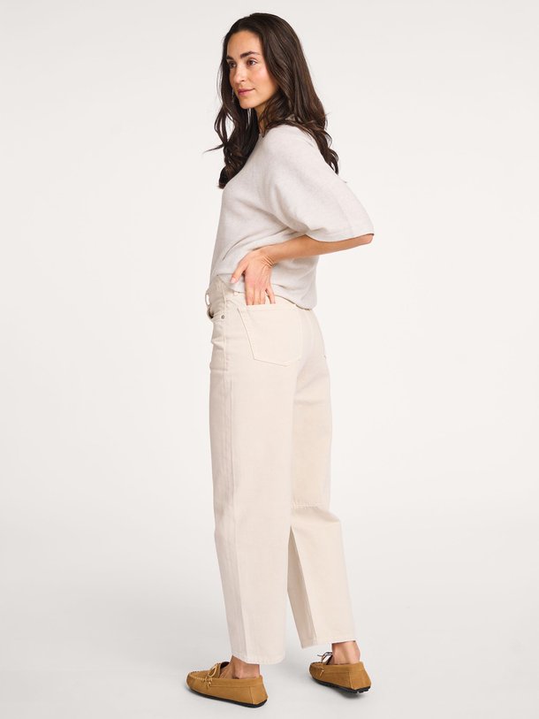 Ontdek de Miro mid waist barrel fit non-stretch jeans van Citizens of Humanity in de kleur ecru bij Orangebag. Op werkdagen voor 21:45 besteld, morgen in huis.