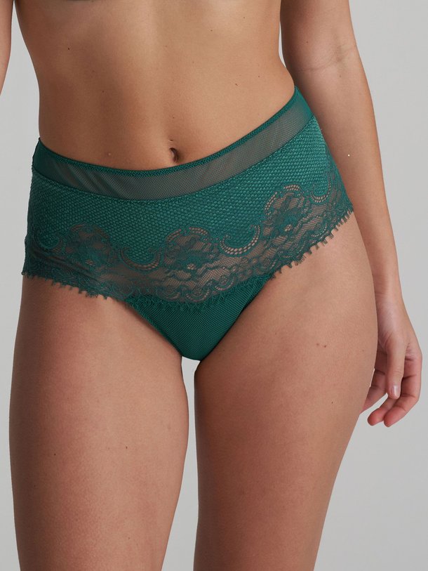 Ontdek de Junoo kanten slip van Marie Jo in de kleur groen bij Orangebag. Op werkdagen voor 21:45 besteld, morgen in huis.