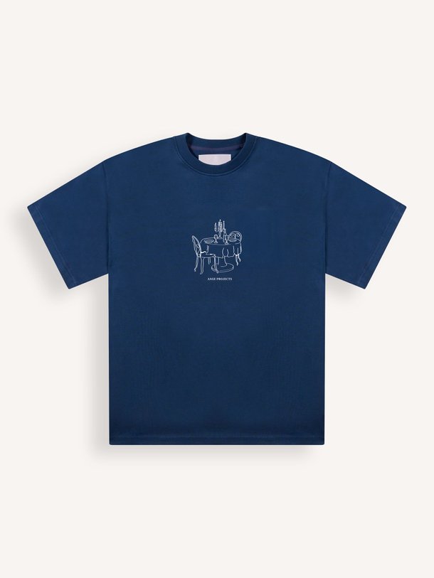 Ontdek de Katoenen T-shirt van Ange Projects in de kleur Donkerblauw bij Orangebag. Op werkdagen voor 21:45 besteld, morgen in huis.