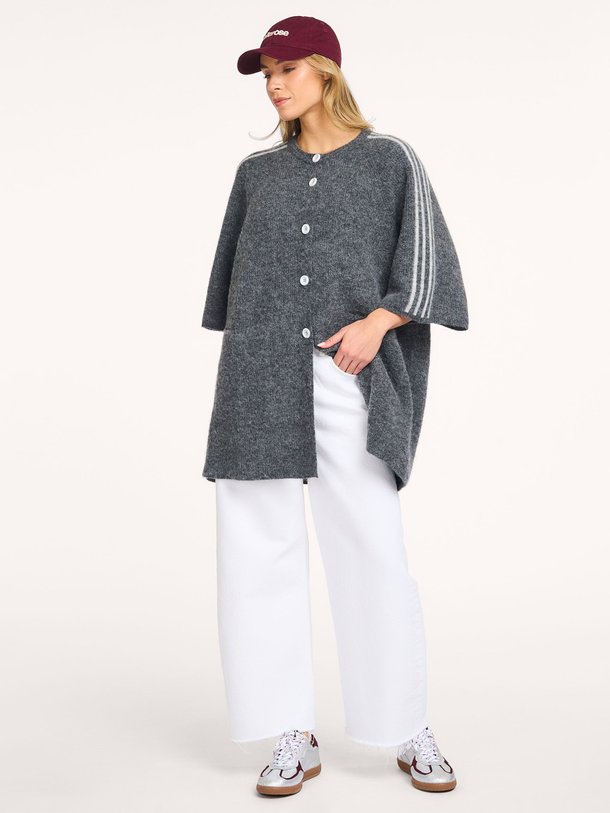 Ontdek de Vitow alpacamix gemêleerd vest van American Vintage in de kleur Donkergrijs bij Orangebag. Op werkdagen voor 21:45 besteld, morgen in huis.