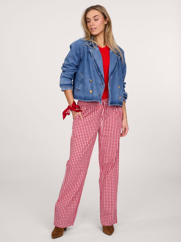 Ontdek de Abigaile katoenen geruite broek van Sofie Schnoor in de kleur rood bij Orangebag. Op werkdagen voor 21:45 besteld, morgen in huis.