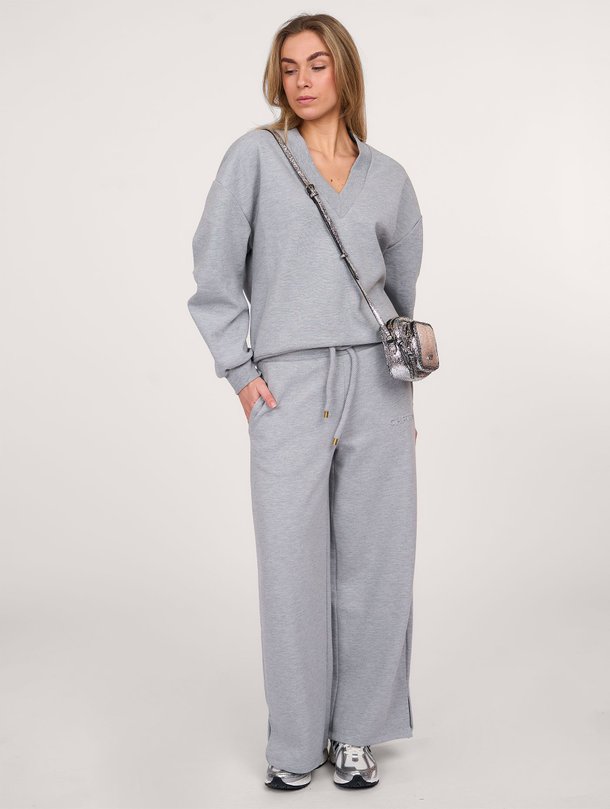 Ontdek de Lucy katoenmix gemêleerde joggingbroek van Chptr-s in de kleur grijs bij Orangebag. Op werkdagen voor 21:45 besteld, morgen in huis.