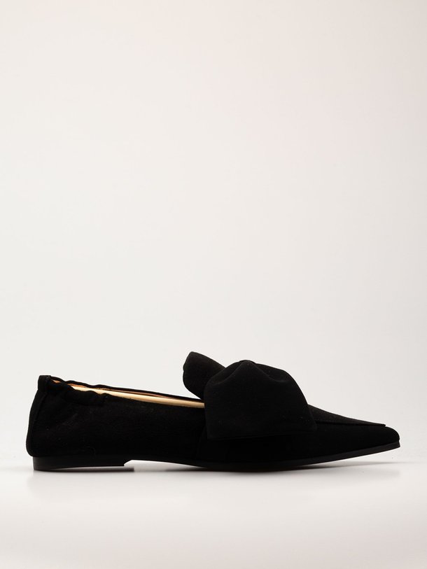 Ontdek de Sia suede loafers met strik detail van Ivylee Copenhagen in de kleur zwart bij Orangebag. Op werkdagen voor 21:45 besteld, morgen in huis.