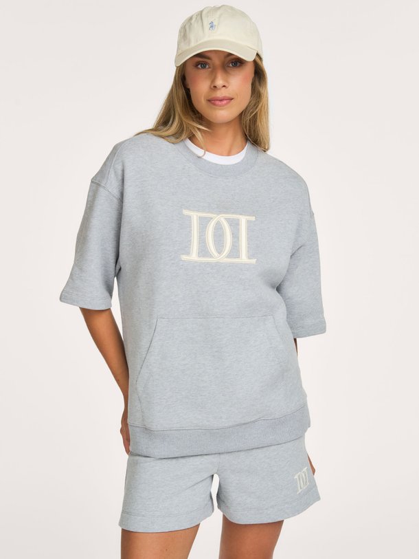Deblon Lize Sweater Short Sleeve Ontdek de Lize Sweater Short Sleeve van Deblon bij Orangebag. Op werkdagen voor 21:45 besteld, morgen in huis.