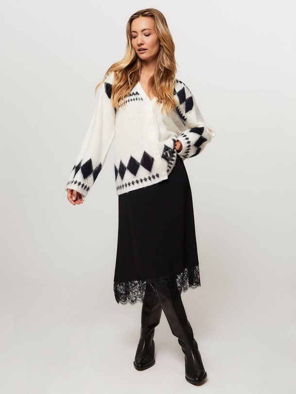 Ontdek de Viscose A-lijn rok van Tommy Hilfiger in de kleur zwart bij Orangebag. Op werkdagen voor 21:45 besteld, morgen in huis.