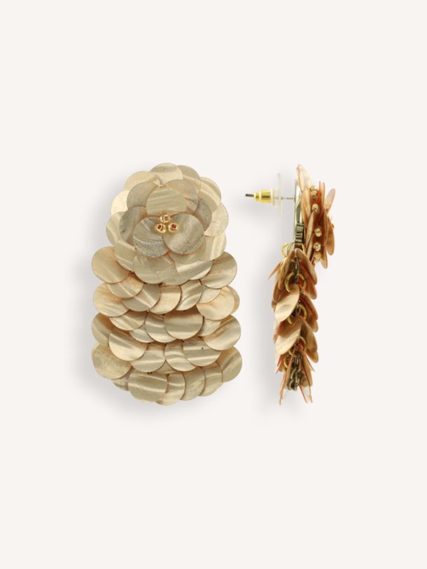 Ontdek de Waterfall vergulde oorstekers van LOTT. Gioielli in de kleur Champagne bij Orangebag. Op werkdagen voor 21:45 besteld, morgen in huis.