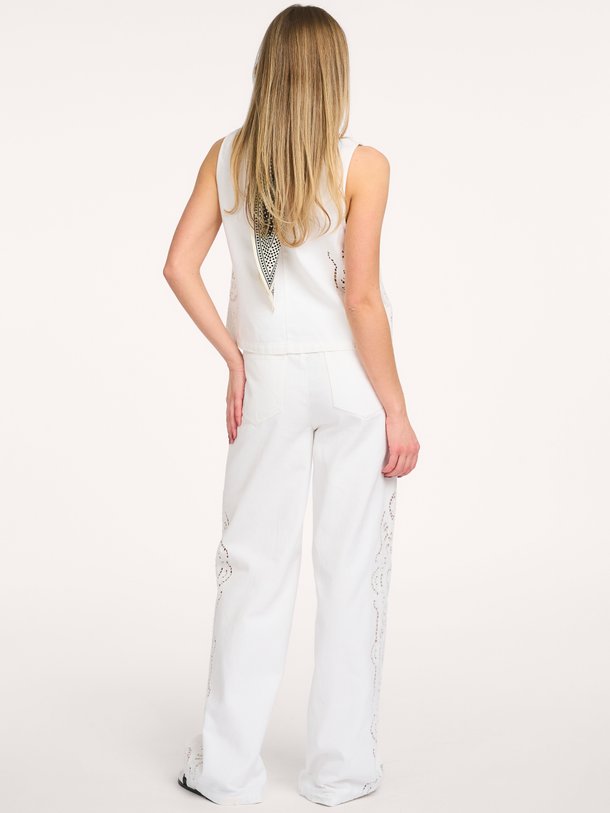 Co'Couture ColetteCC Embroidery Top online kopen | Orangebag Ontdek de Co'Couture ColetteCC Embroidery Top bij Orangebag. Een mouwloze witte top van 100% katoen met prachtig borduursel. Shop nu online!
