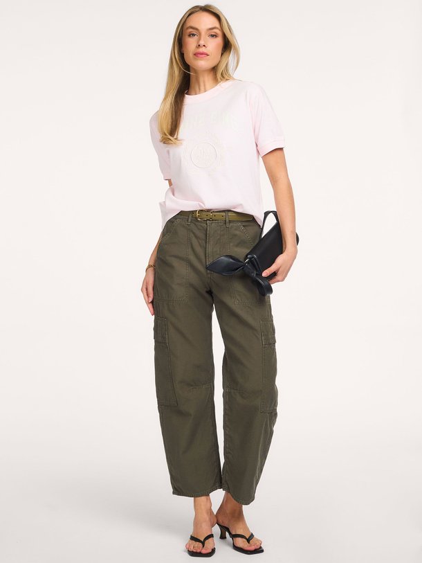 Ontdek de Jaylin katoenen T-shirt met print van Anine Bing in de kleur Lichtroze bij Orangebag. Op werkdagen voor 21:45 besteld, morgen in huis.