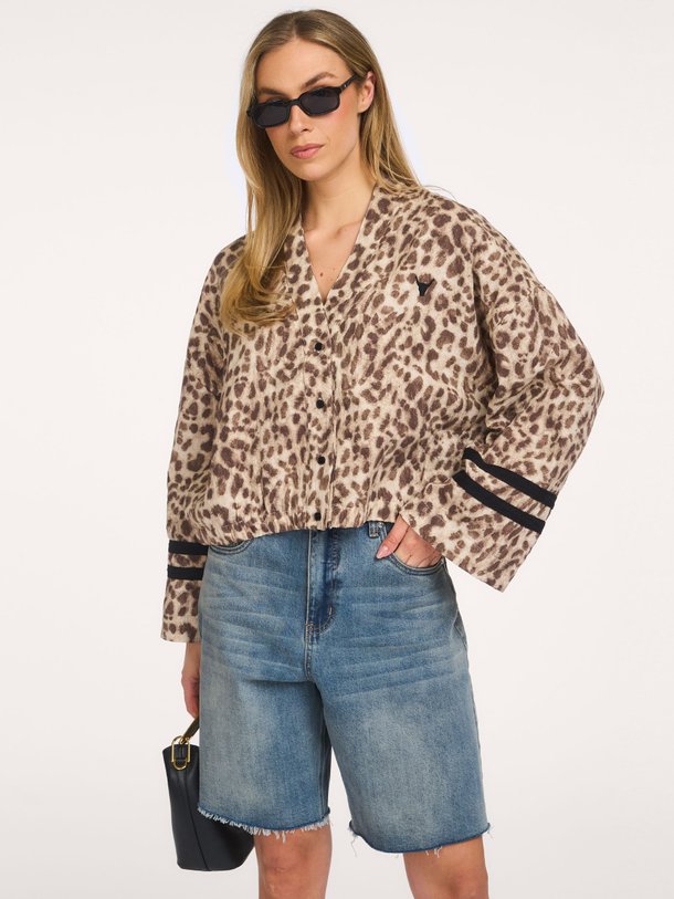 Ontdek de ladies woven sporty animal jacket van Alix The Label bij Orangebag. Op werkdagen voor 21:45 besteld, morgen in huis.