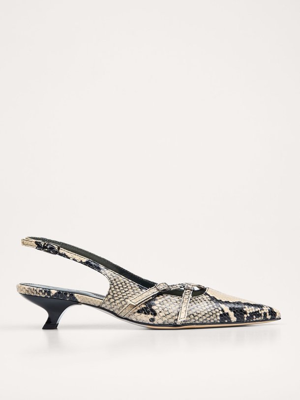 Ontdek de Dumb Love lederen snake dessin slingbacks van Rotue in de kleur Zwart bij Orangebag. Op werkdagen voor 21:45 besteld, morgen in huis.