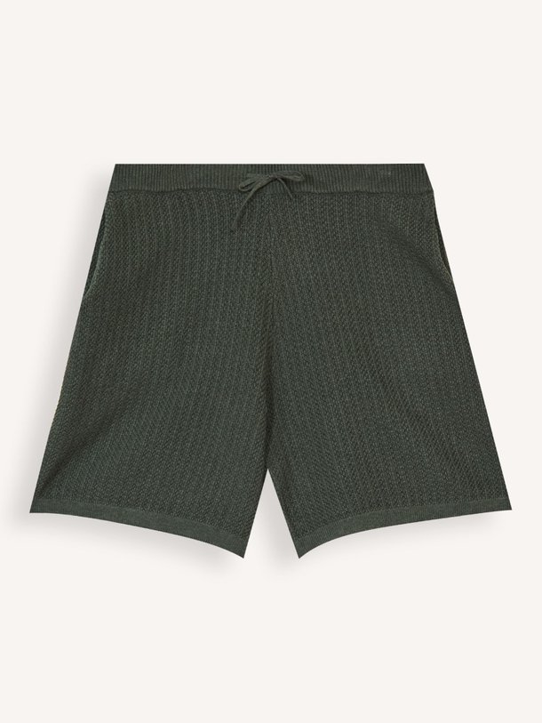 Ontdek de Marc organic cotton short van NN.07 in de kleur donkergroen bij Orangebag. Op werkdagen voor 21:45 besteld, morgen in huis.